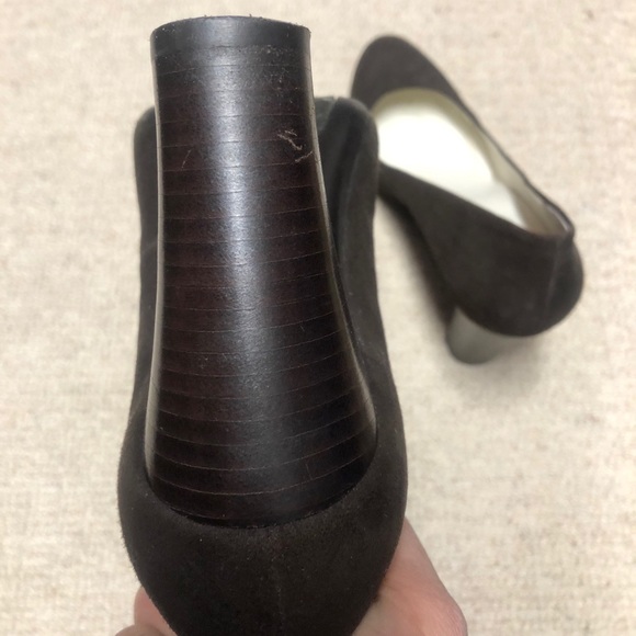 Calvin Klein Brown suede pump - Picture 5 of 7